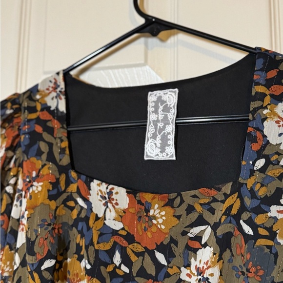 Sadie & Sage Multicolor Floral Blouse - Picture 2 of 7